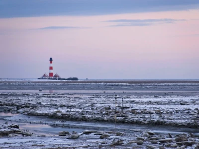 Lighthouse of Westerhever in winter, St. Peter-Ording, Eiderstedt Peninsula, district of Nordfriesland, Schleswig-Holstein, Germany, Europe